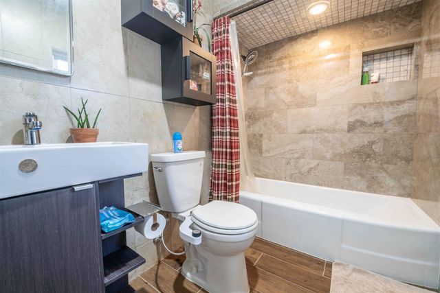 5099 WALNUT GROVE RD, Memphis, TN 38117