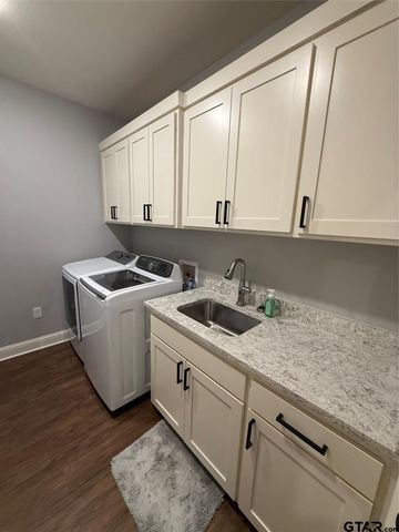 1003 Stone Bridge St, Mount Pleasant, TX 75455
