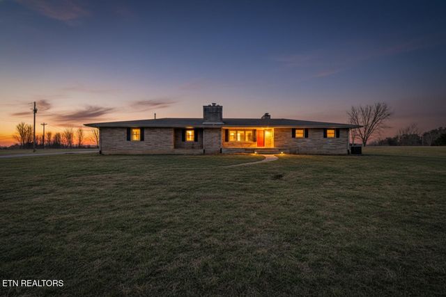 1128 Allardt Hwy, Jamestown, TN 38556