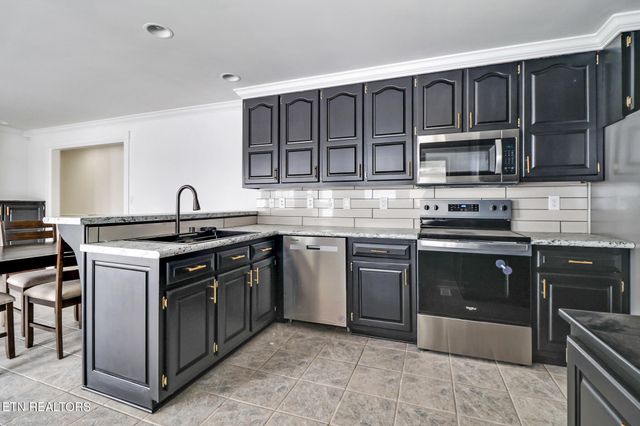 1128 Allardt Hwy, Jamestown, TN 38556