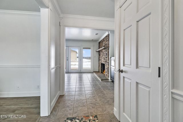 1128 Allardt Hwy, Jamestown, TN 38556