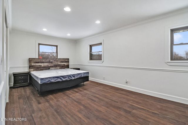 1128 Allardt Hwy, Jamestown, TN 38556