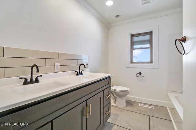 1128 Allardt Hwy, Jamestown, TN 38556