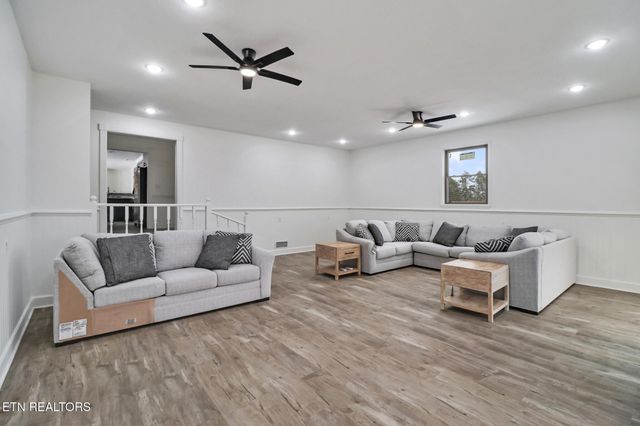 1128 Allardt Hwy, Jamestown, TN 38556