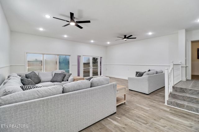 1128 Allardt Hwy, Jamestown, TN 38556