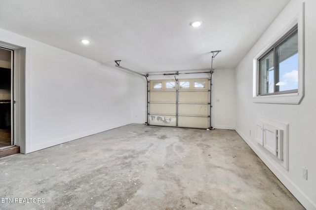 1128 Allardt Hwy, Jamestown, TN 38556