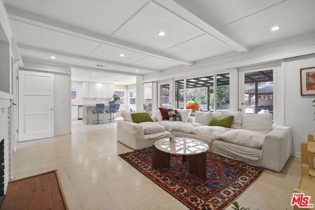 9747 Haines Canyon Avenue, Tujunga (los Angeles), CA 91042