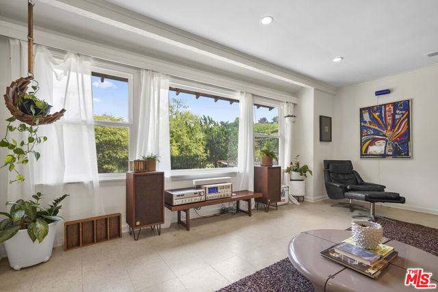 9747 Haines Canyon Avenue, Tujunga (los Angeles), CA 91042