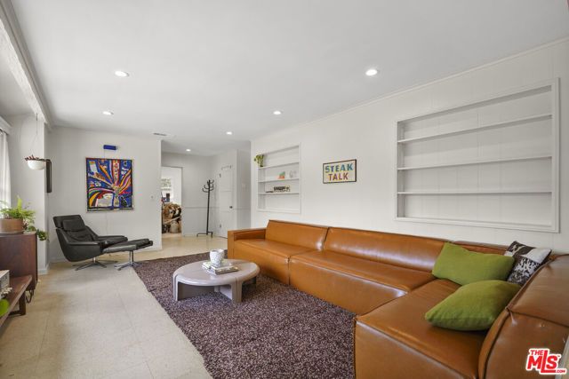 9747 Haines Canyon Avenue, Tujunga (los Angeles), CA 91042