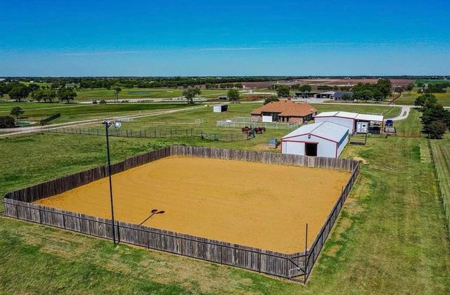 10899 Jackson Road, Krum, TX 76249