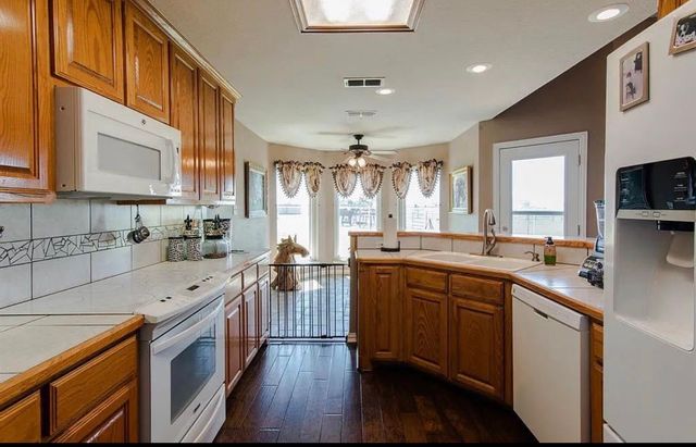 10899 Jackson Road, Krum, TX 76249