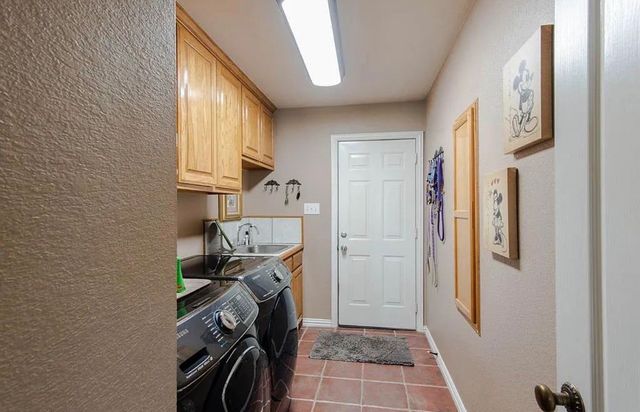 10899 Jackson Road, Krum, TX 76249