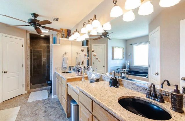 10899 Jackson Road, Krum, TX 76249