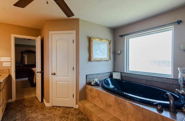 10899 Jackson Road, Krum, TX 76249