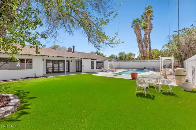 2420 Laurie Drive, Las Vegas, NV 89102