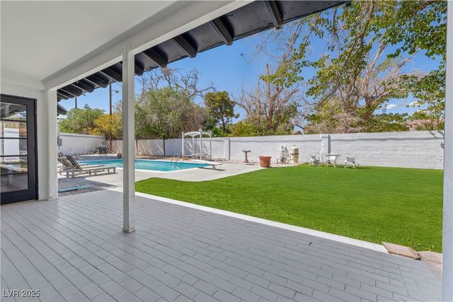 2420 Laurie Drive, Las Vegas, NV 89102