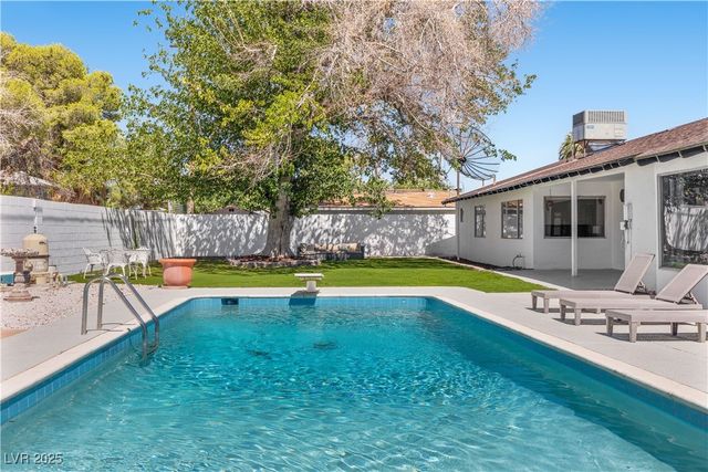 2420 Laurie Drive, Las Vegas, NV 89102