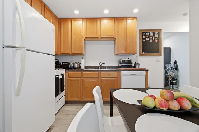 3818 RUBY Street 1E, Schiller Park, IL 60176