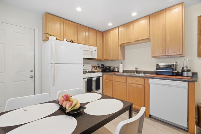 3818 RUBY Street 1E, Schiller Park, IL 60176