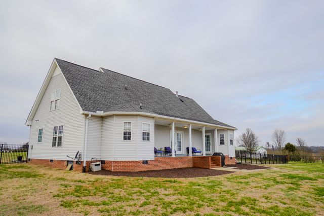 776 Rock Springs Rd, Castalian Springs, TN 37031