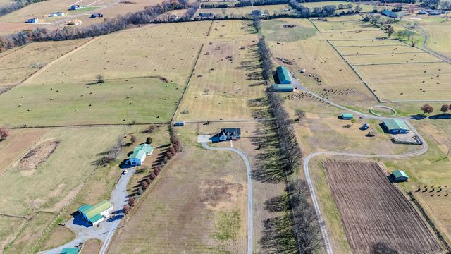 776 Rock Springs Rd, Castalian Springs, TN 37031