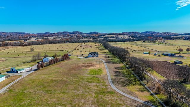 776 Rock Springs Rd, Castalian Springs, TN 37031