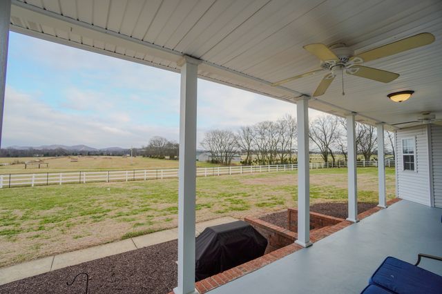 776 Rock Springs Rd, Castalian Springs, TN 37031