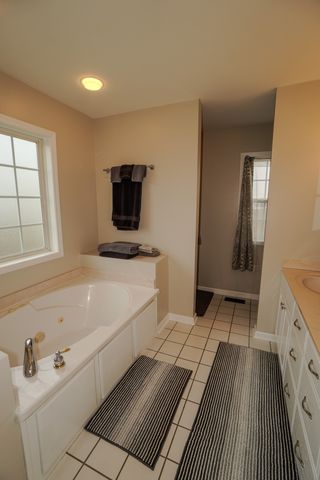 776 Rock Springs Rd, Castalian Springs, TN 37031