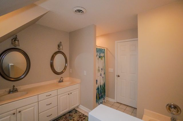 776 Rock Springs Rd, Castalian Springs, TN 37031