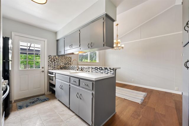 8500 Woodstone Dr, Austin, TX 78757
