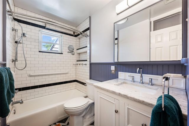 8500 Woodstone Dr, Austin, TX 78757