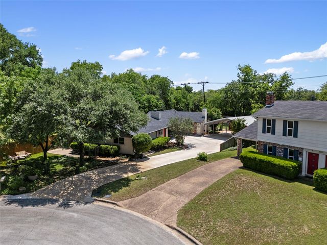 8500 Woodstone Dr, Austin, TX 78757