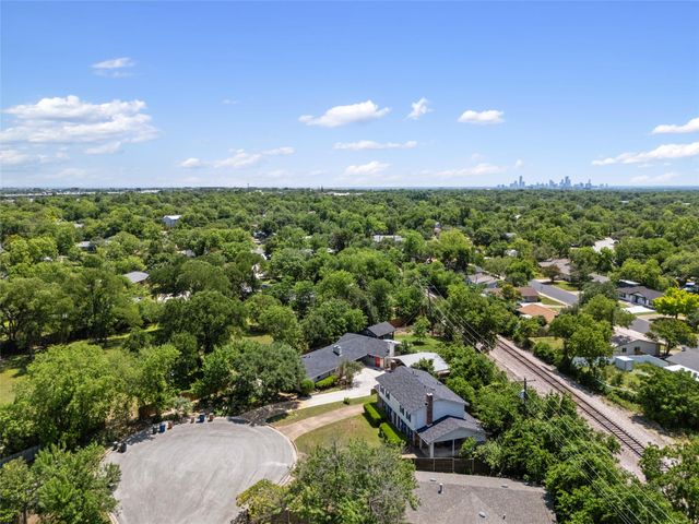 8500 Woodstone Dr, Austin, TX 78757