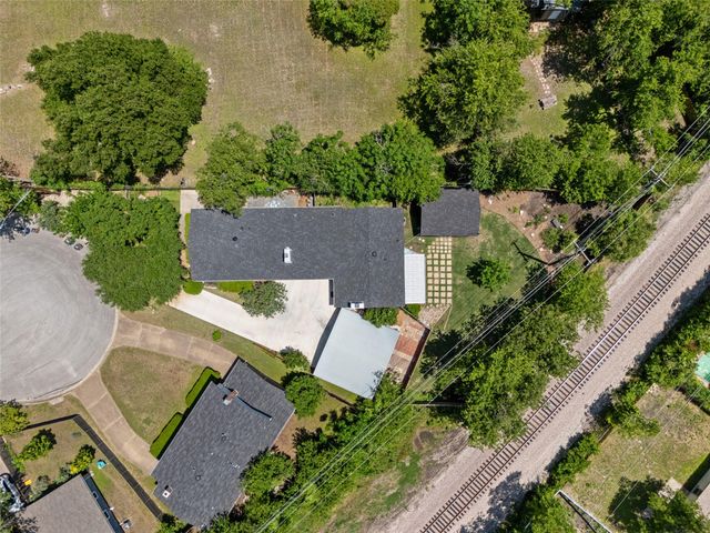 8500 Woodstone Dr, Austin, TX 78757