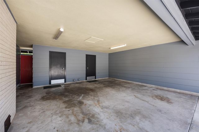 8500 Woodstone Dr, Austin, TX 78757