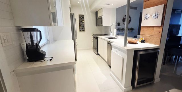 2671 S Course Drive 806, Pompano Beach, FL 33069