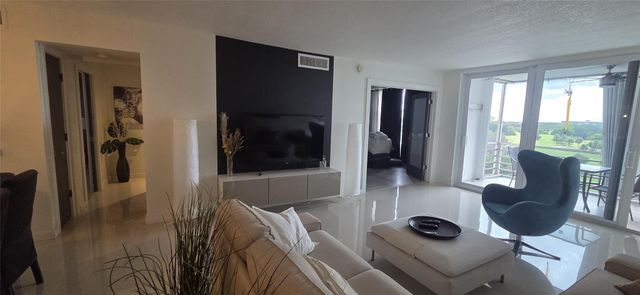 2671 S Course Drive 806, Pompano Beach, FL 33069