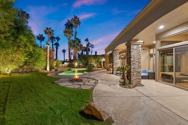 352 Crest Lake Drive, Palm Desert, CA 92211