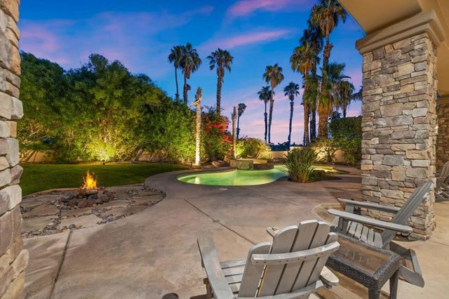 352 Crest Lake Drive, Palm Desert, CA 92211