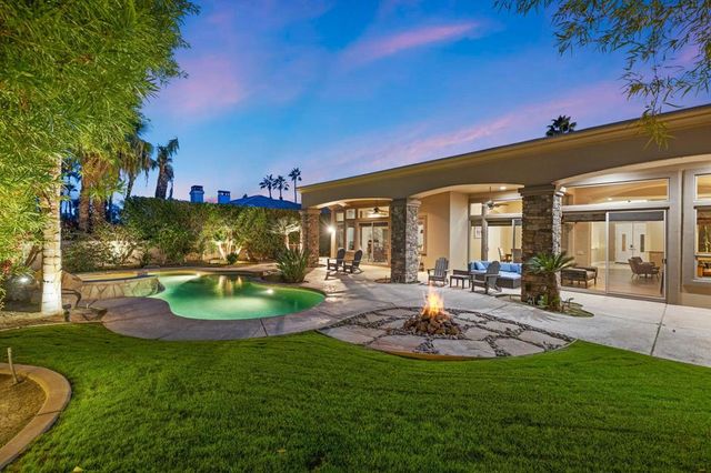 352 Crest Lake Drive, Palm Desert, CA 92211