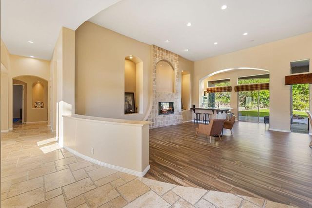 352 Crest Lake Drive, Palm Desert, CA 92211