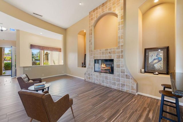 352 Crest Lake Drive, Palm Desert, CA 92211