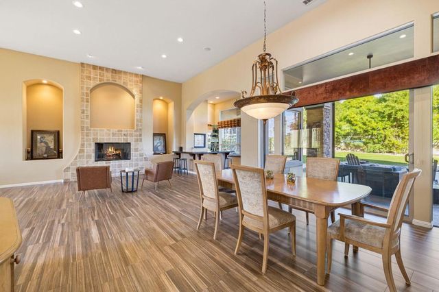 352 Crest Lake Drive, Palm Desert, CA 92211