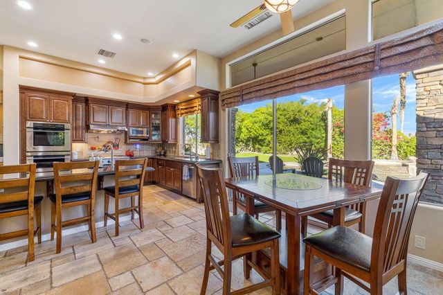 352 Crest Lake Drive, Palm Desert, CA 92211