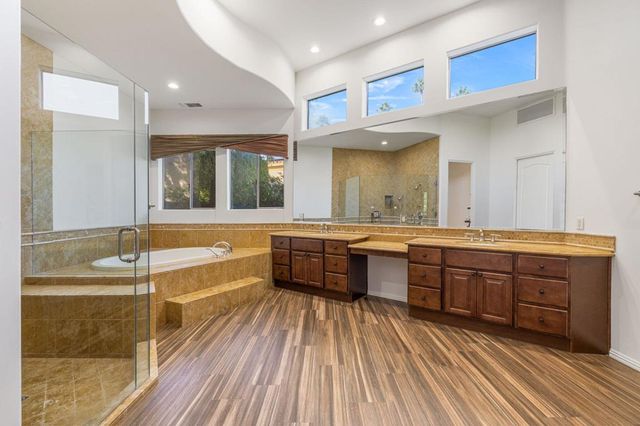 352 Crest Lake Drive, Palm Desert, CA 92211