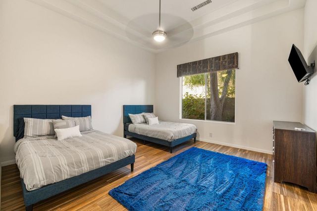 352 Crest Lake Drive, Palm Desert, CA 92211