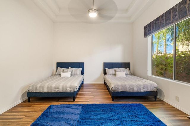 352 Crest Lake Drive, Palm Desert, CA 92211