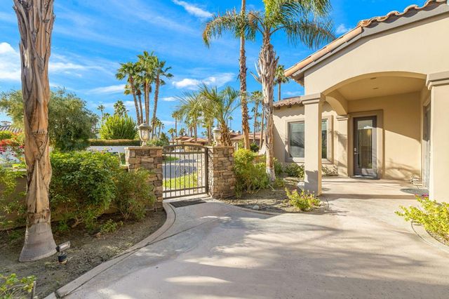 352 Crest Lake Drive, Palm Desert, CA 92211