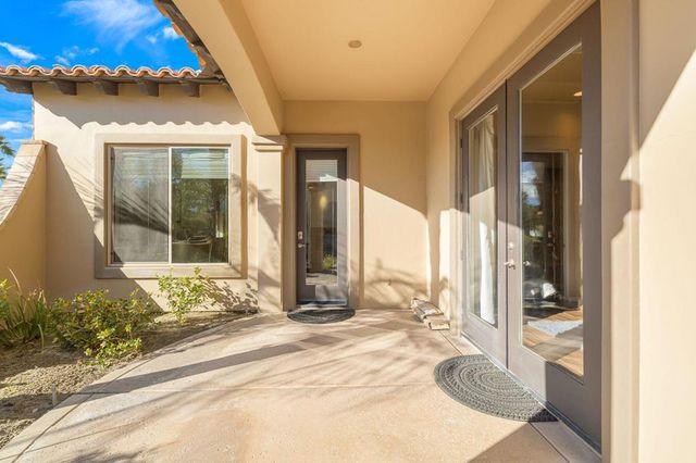 352 Crest Lake Drive, Palm Desert, CA 92211