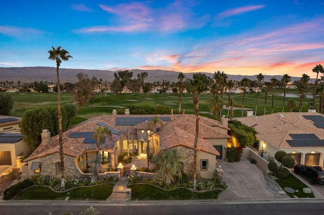 352 Crest Lake Drive, Palm Desert, CA 92211